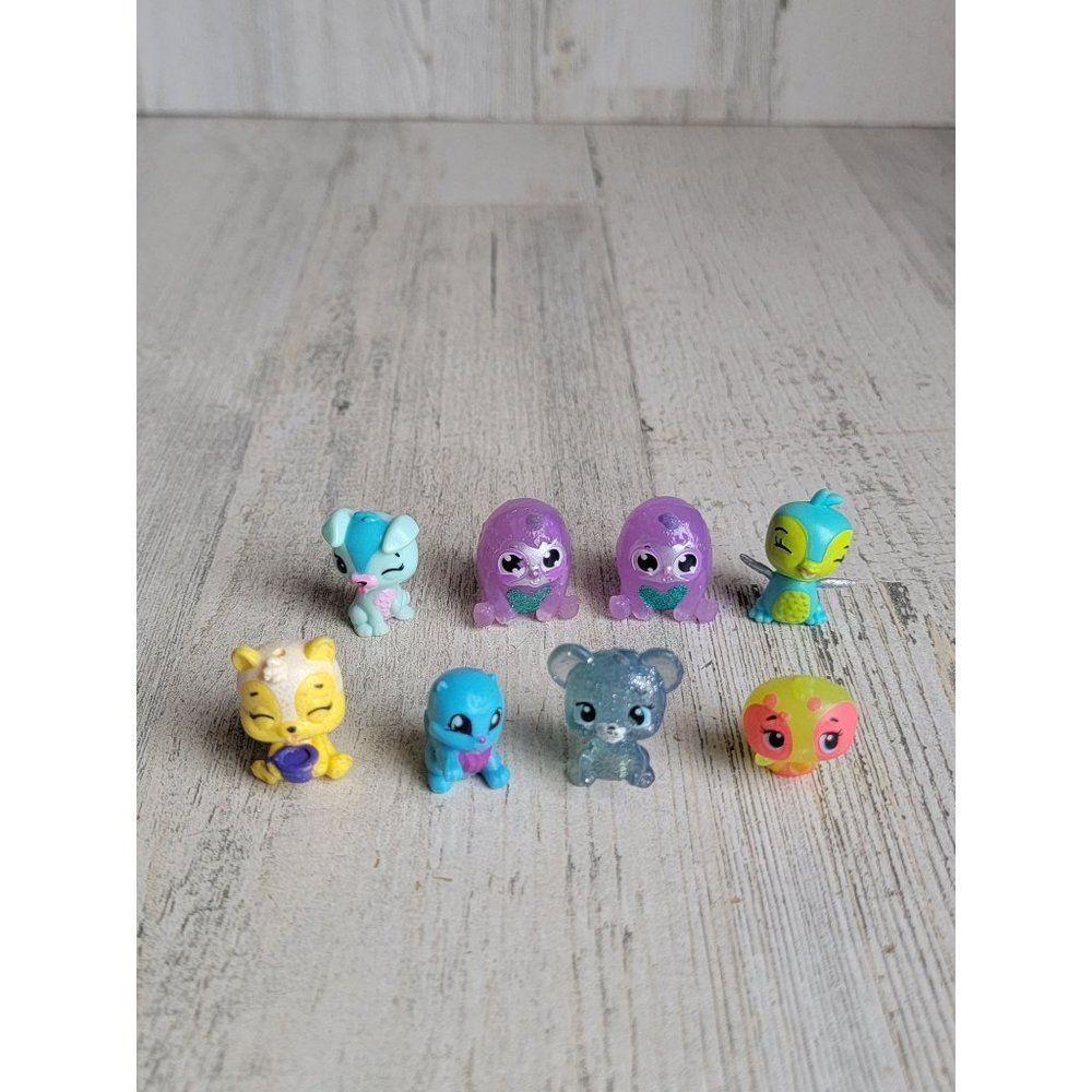 Hatchimals colleggtibles dog cat bear bug toy figure set